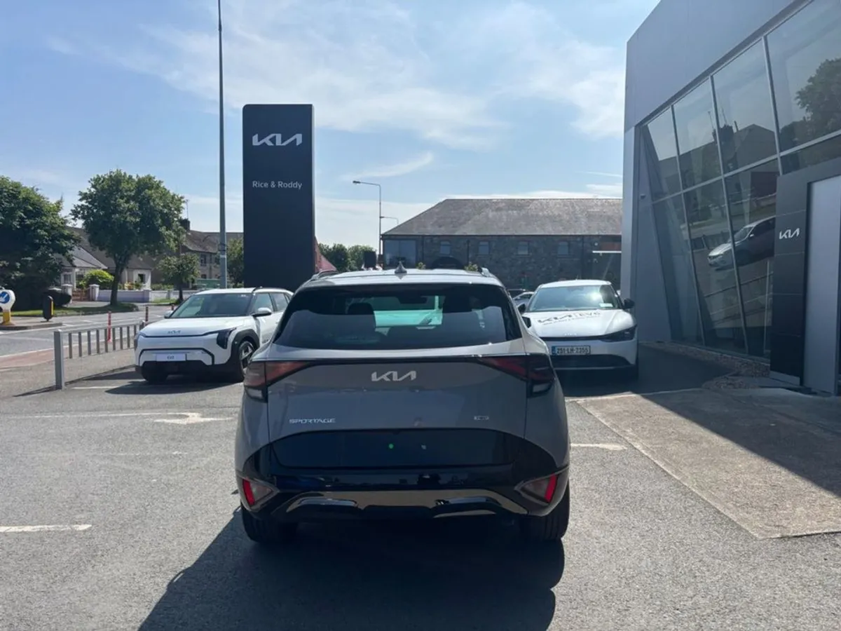 Kia Sportage HEV 1.6 PET Auto (now With 0  Financ - Image 4