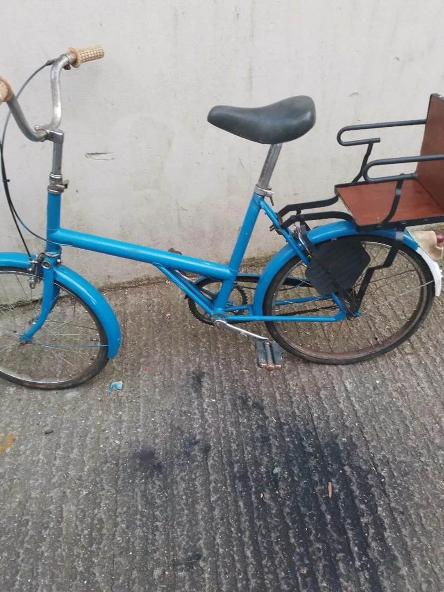 Old bicycle - Image 4