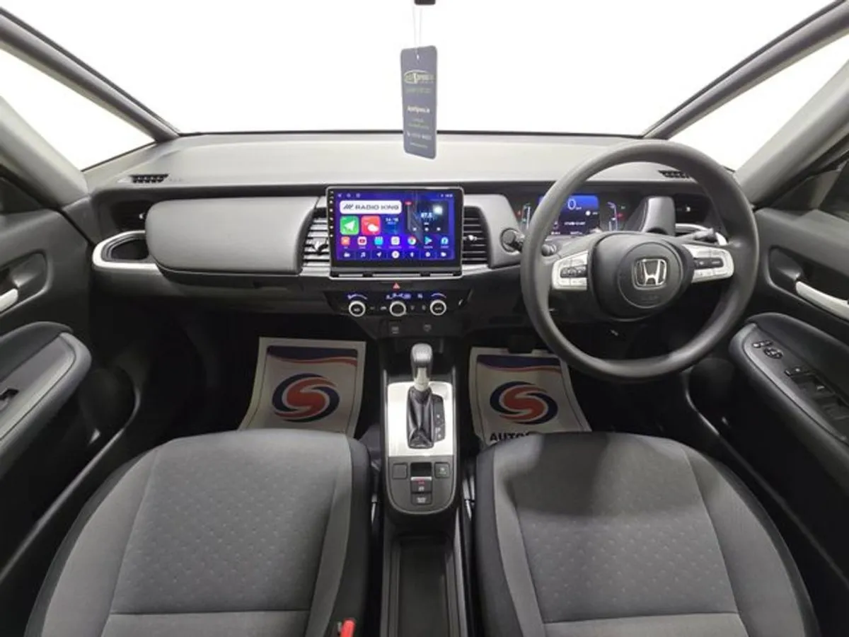 Honda Fit E hev Basic Hybrid  Automatic  Reversin - Image 4