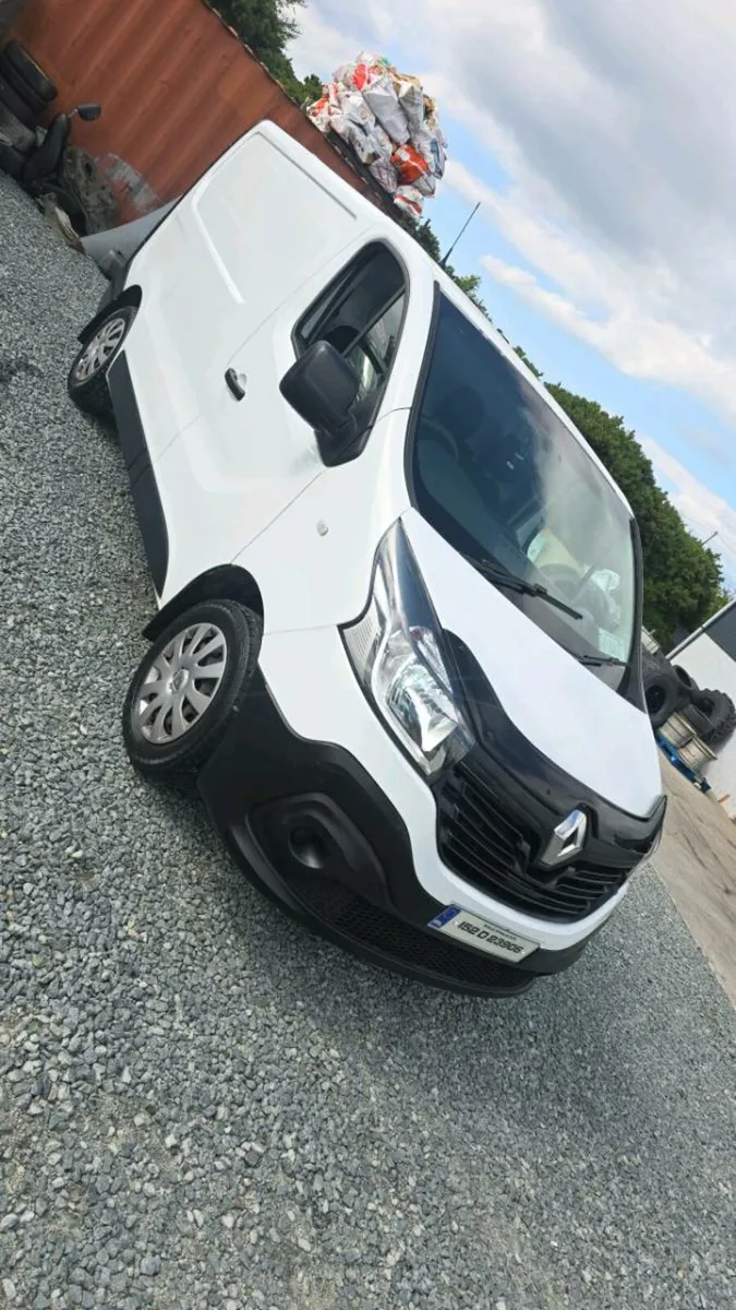 2015 renault traffic **full test tax 9/25** - Image 1