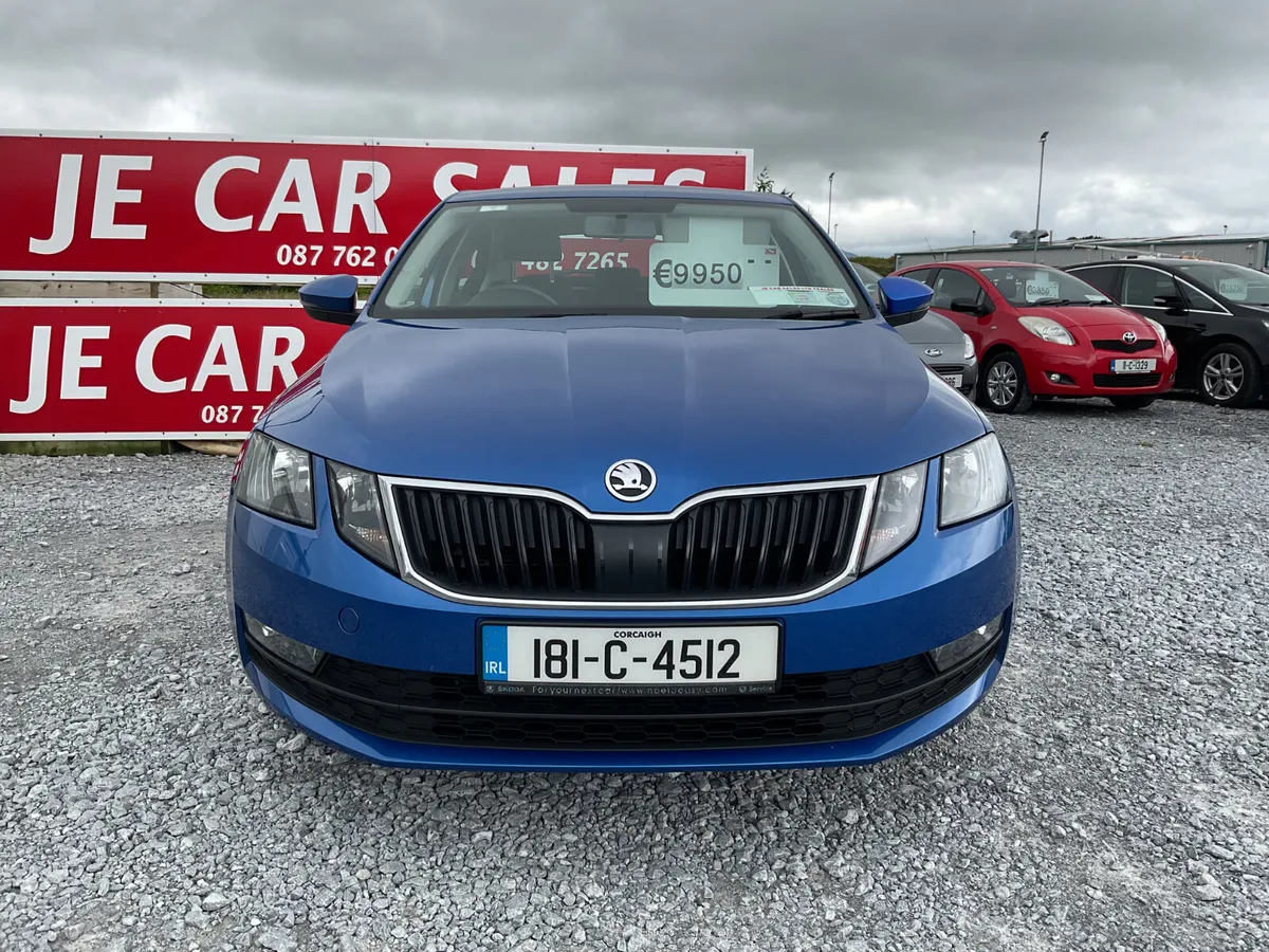 SKODA OCTAVIA 1.6 TDI ONE OWNER SPOTLESS - Image 3