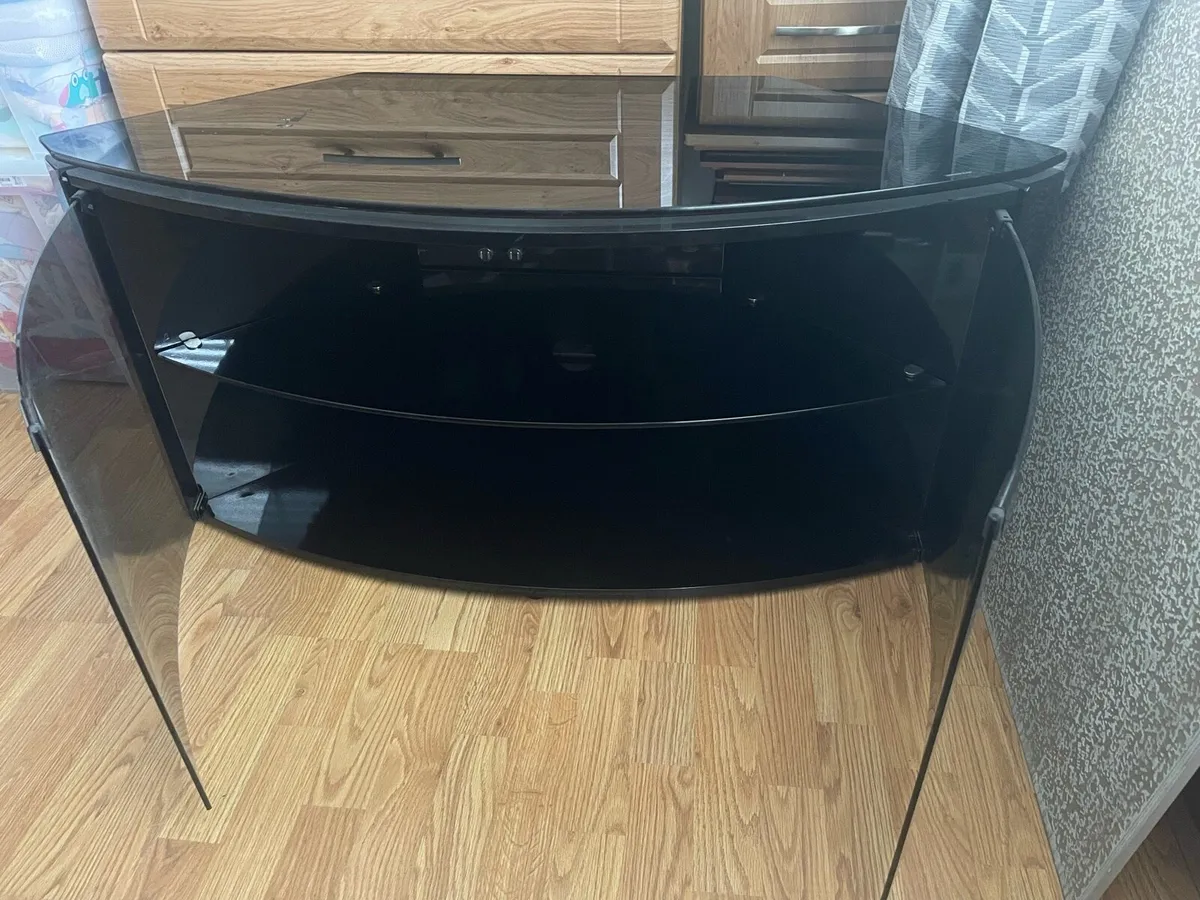 Glass tv unit - Image 3