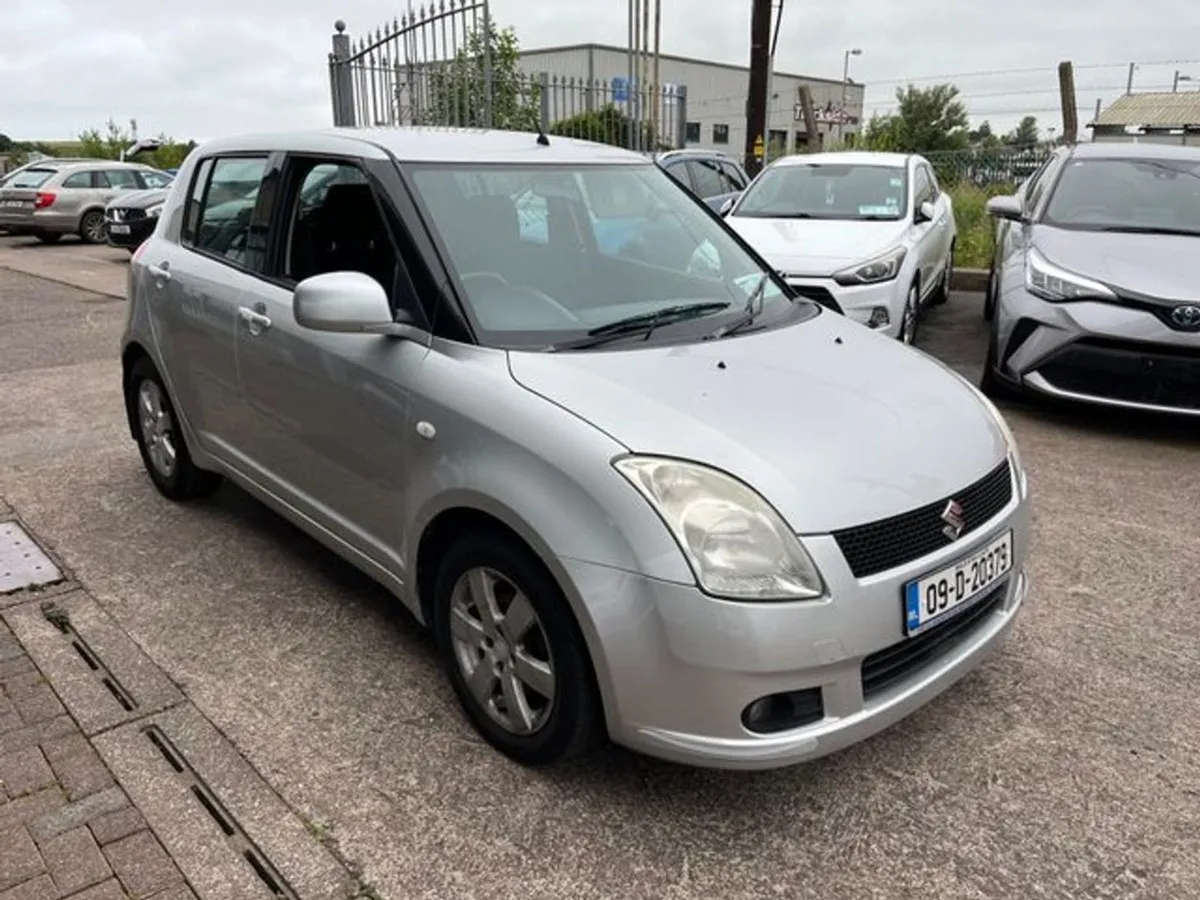 Suzuki Swift GLX - Image 2