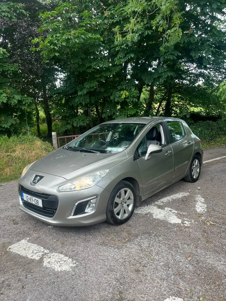 Peugeot 308 - Image 1