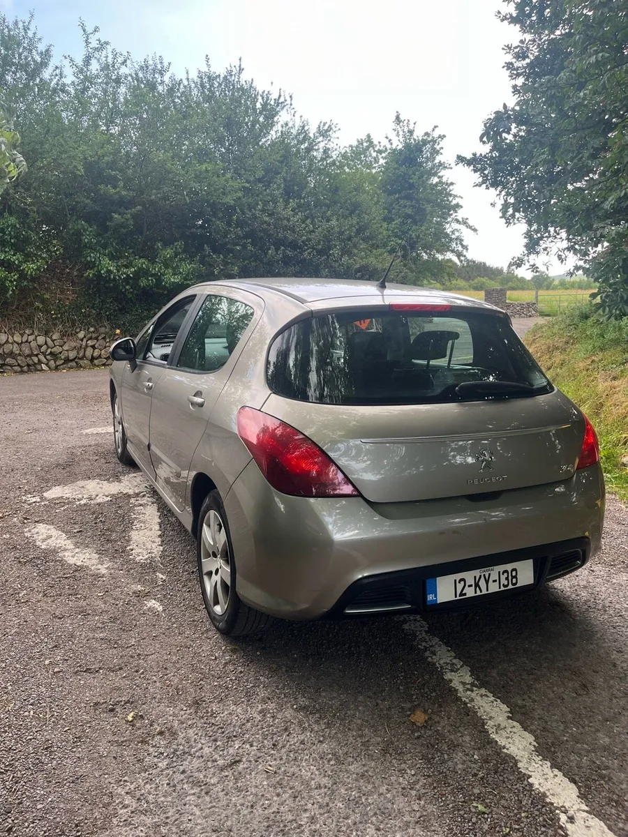 Peugeot 308 - Image 2