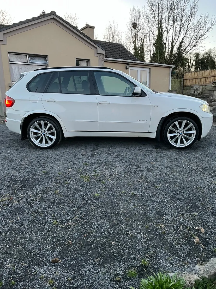 BMW X5 2013 - Image 2
