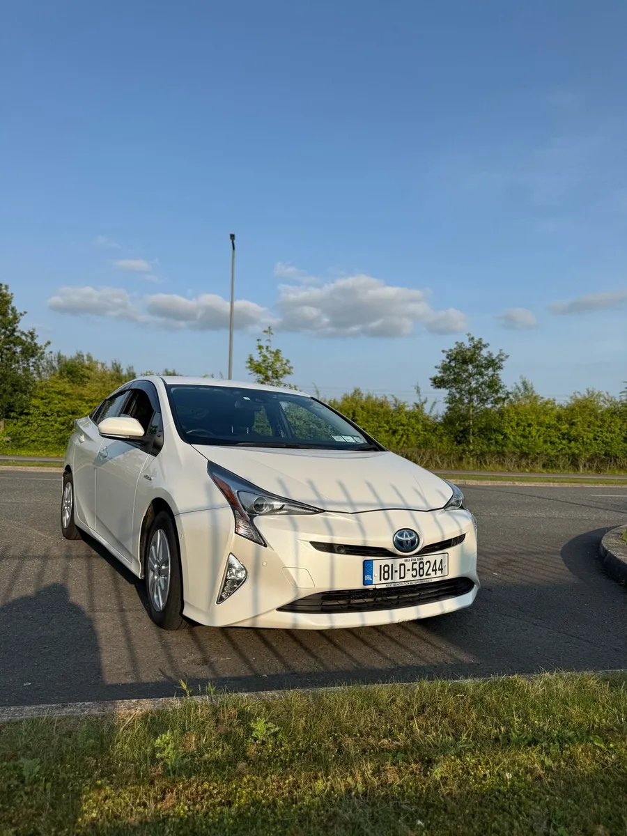 2018 Toyota Prius *HIGH SPEC* - Image 1