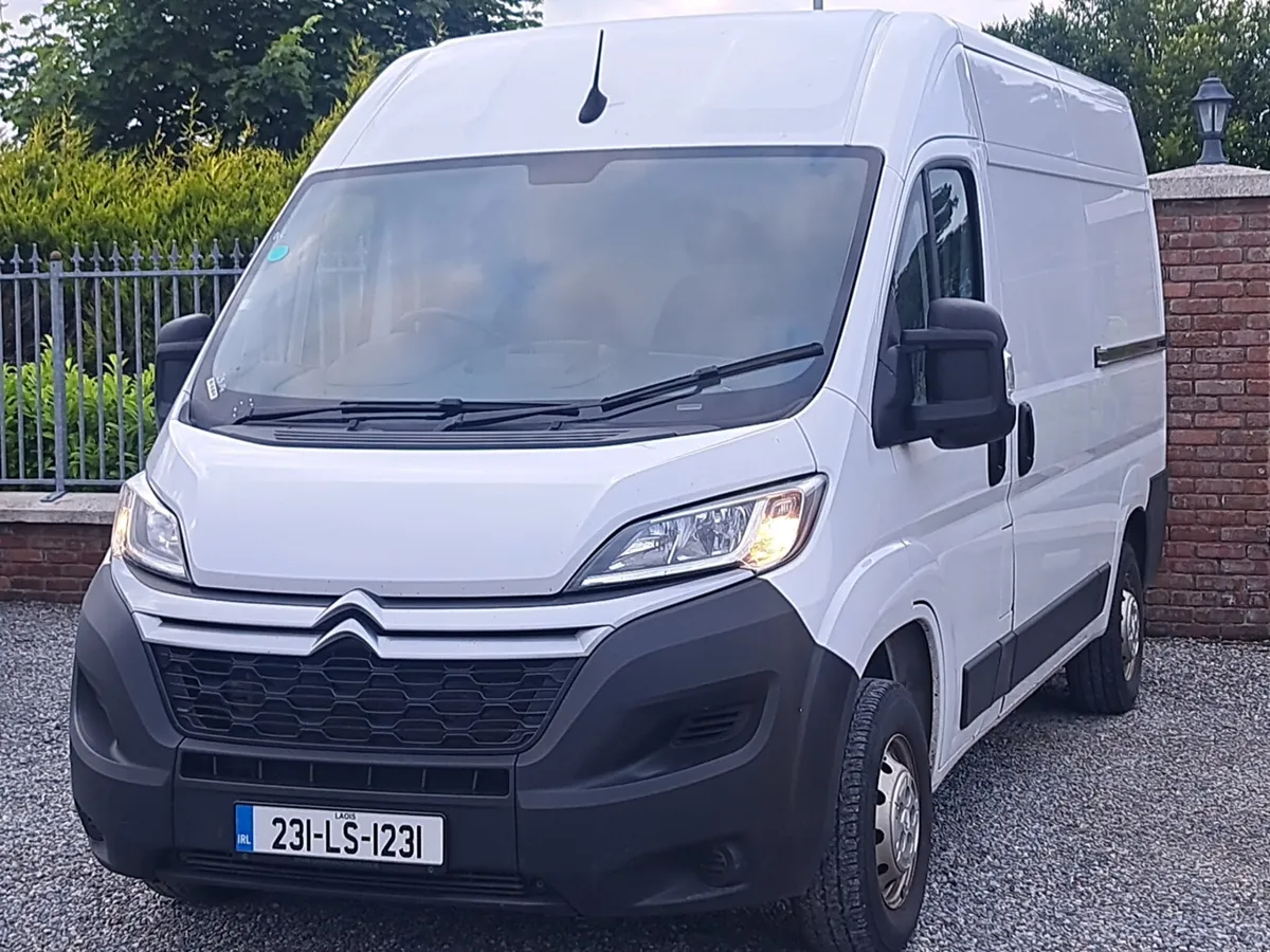 Citroen Relay Panel Van 2.2 Diesel with 3 seats - Image 1