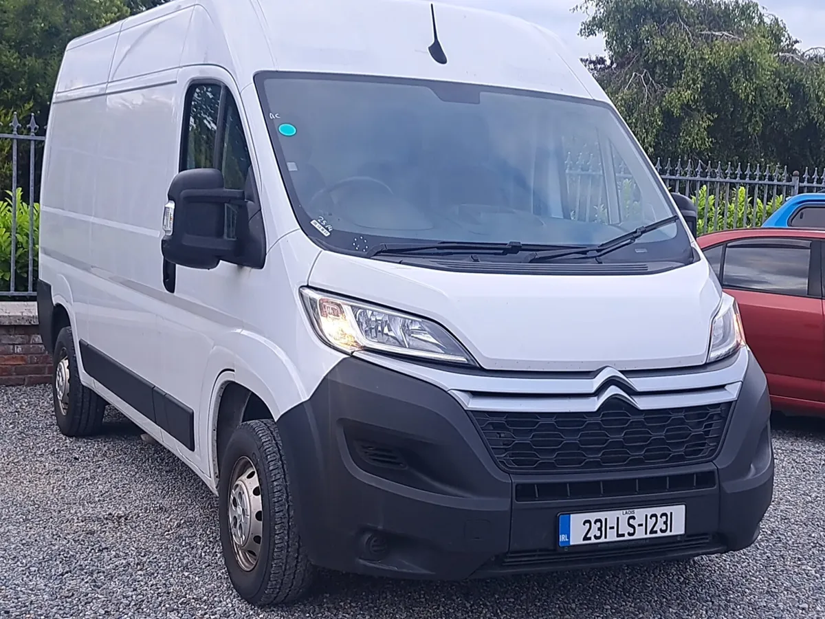 Citroen Relay Panel Van 2.2 Diesel with 3 seats - Image 2