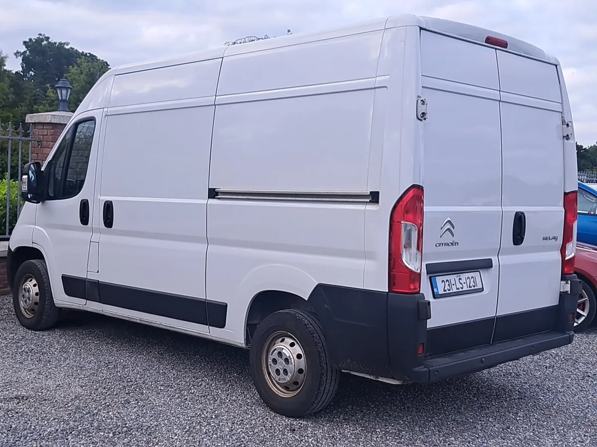 Citroen Relay Panel Van 2.2 Diesel with 3 seats - Image 3