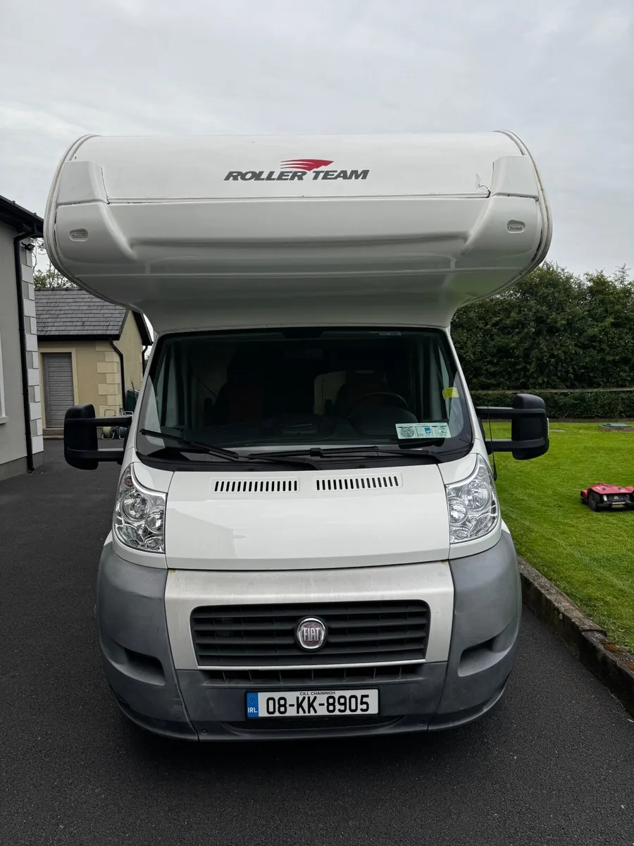 Camper van - Image 1