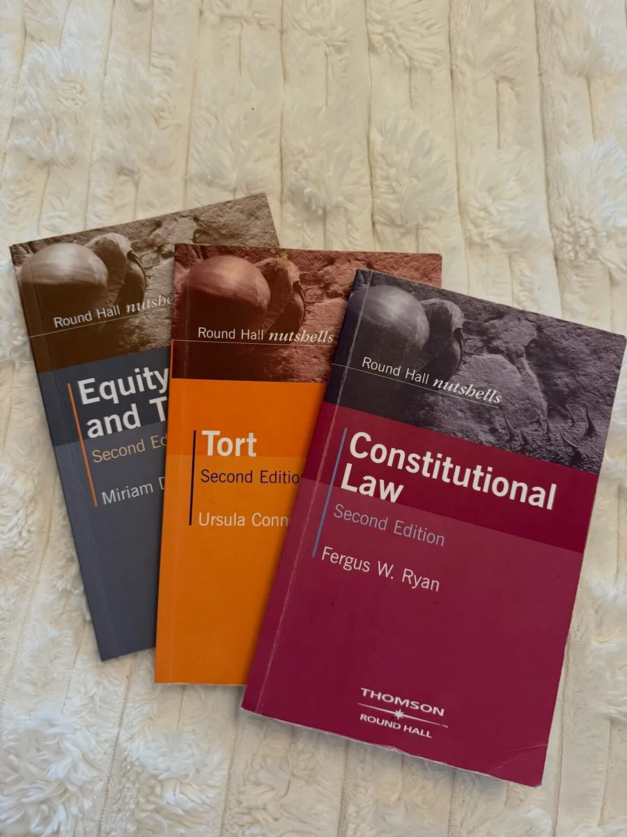 FE1 / College Law Books and Nutshells - Unmarked - Image 2