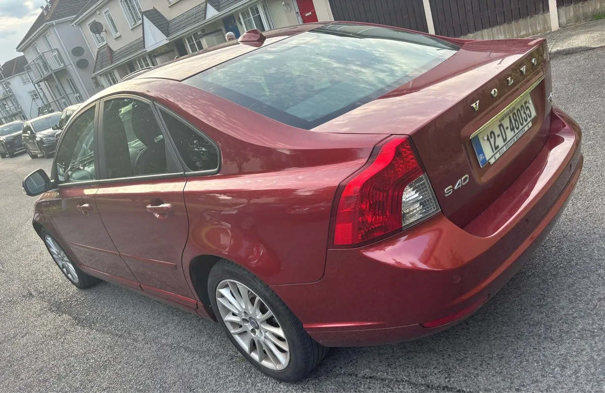 Car - Image 2