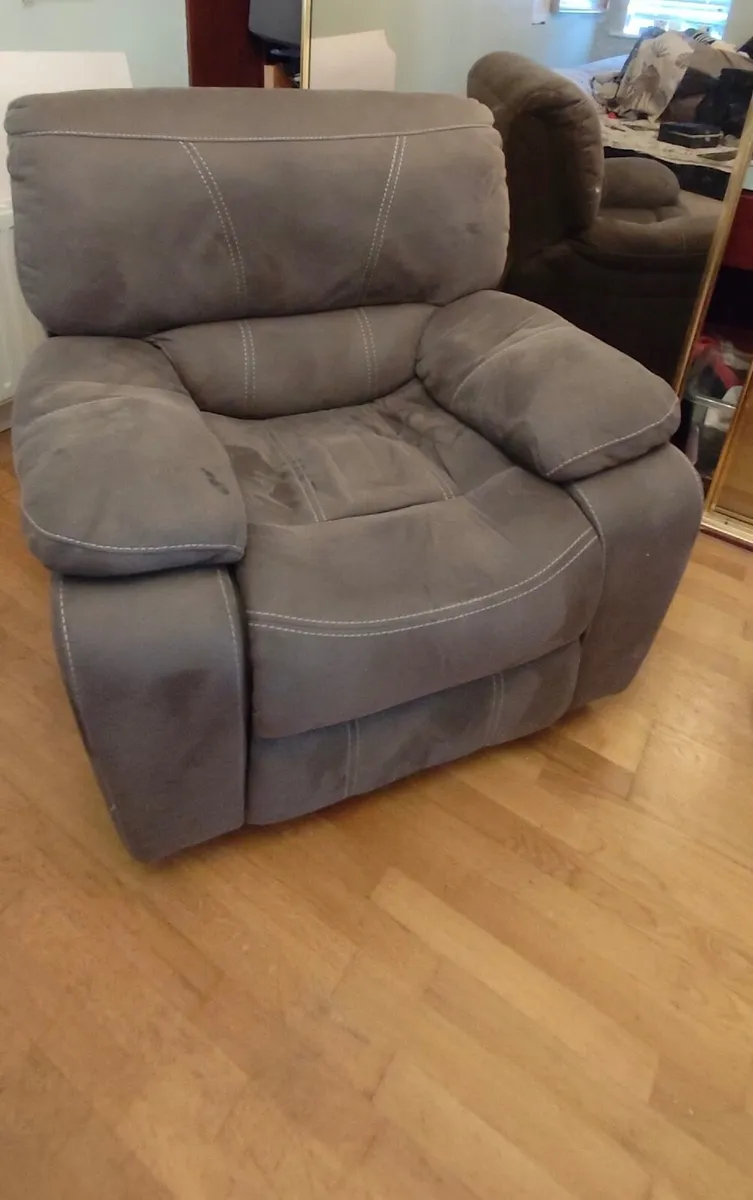 Large suede armchair - Image 2