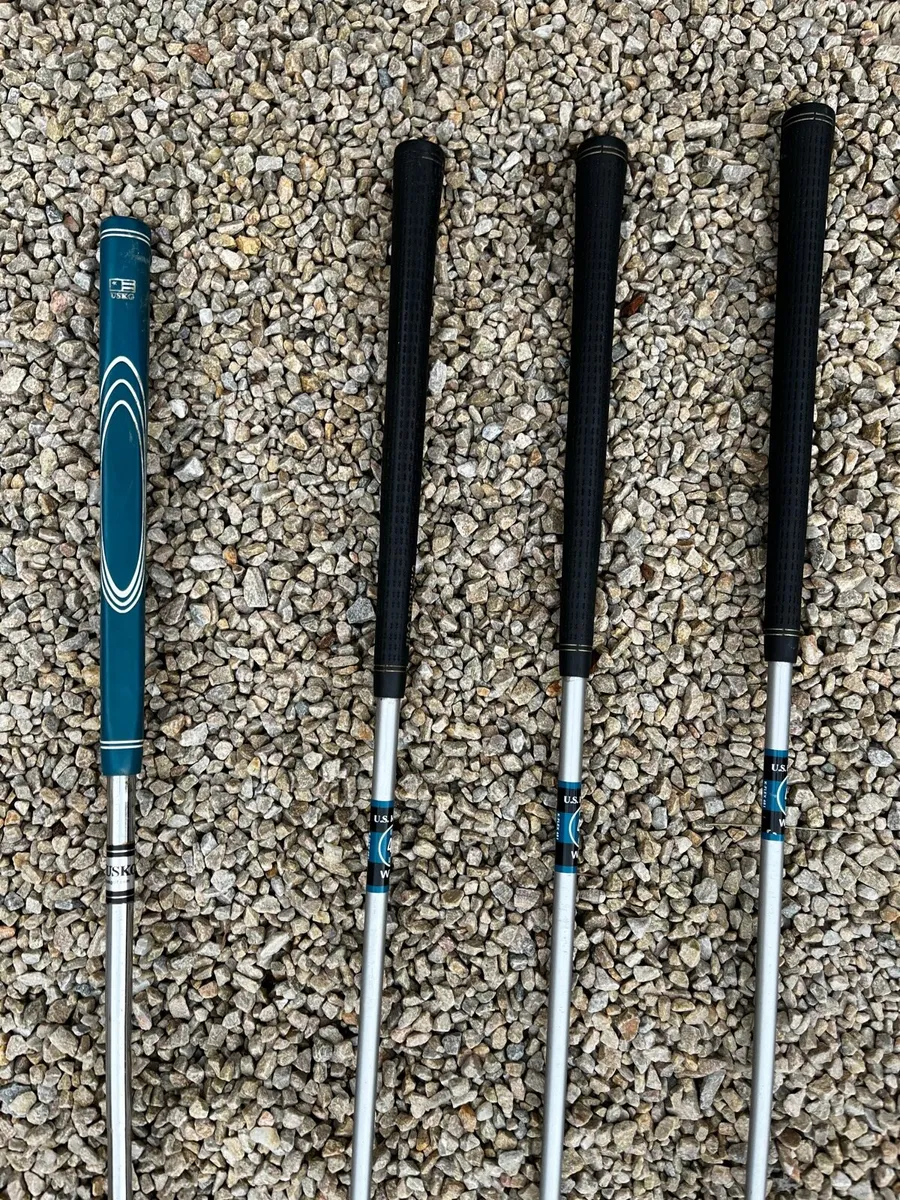 US kids golf clubs and bag size 48" (left handed) - Image 4