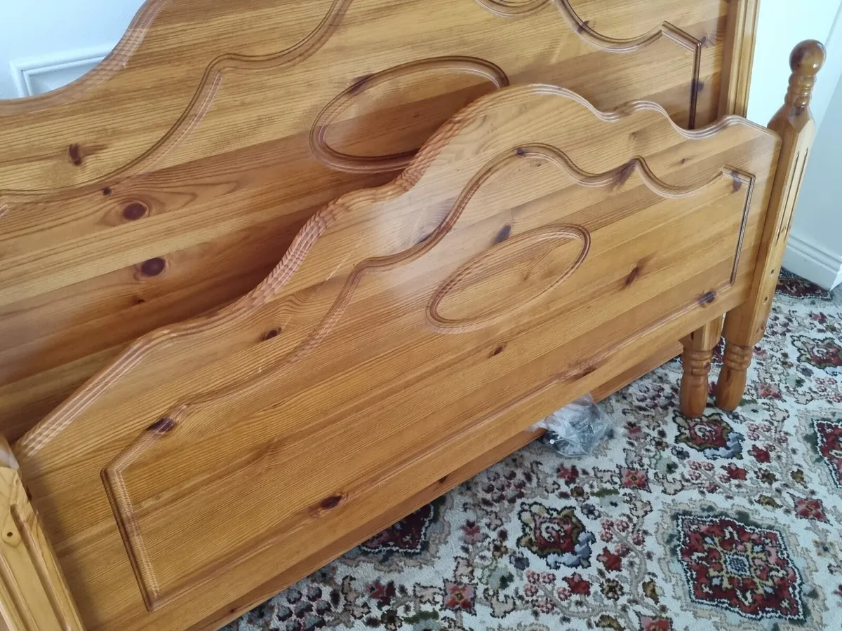 Double bed- pine frame - Image 2