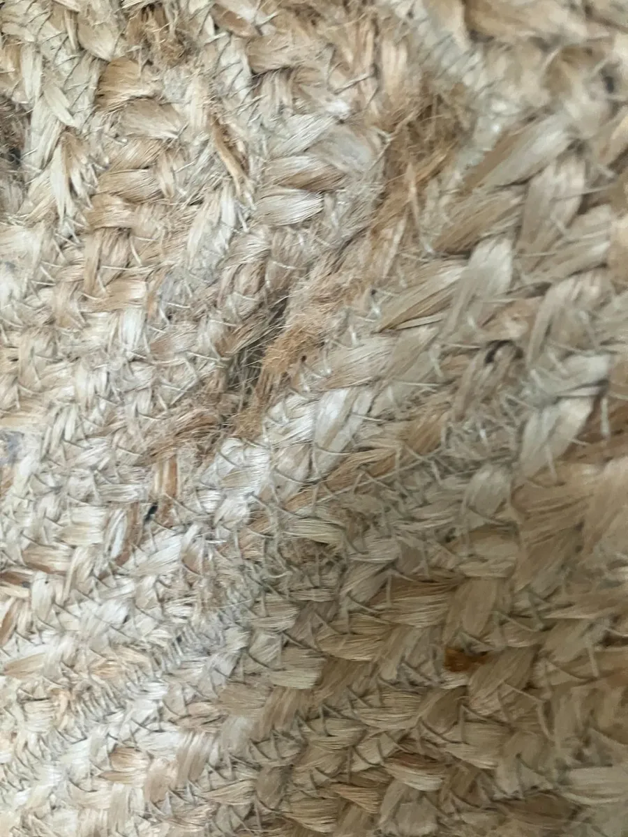 Scalloped Jute Runner Rug - Image 2