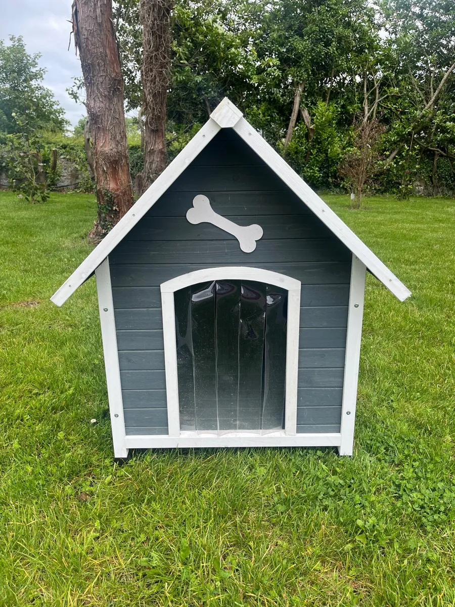 XL Dog House Kennel - As New Extra Large - Image 1