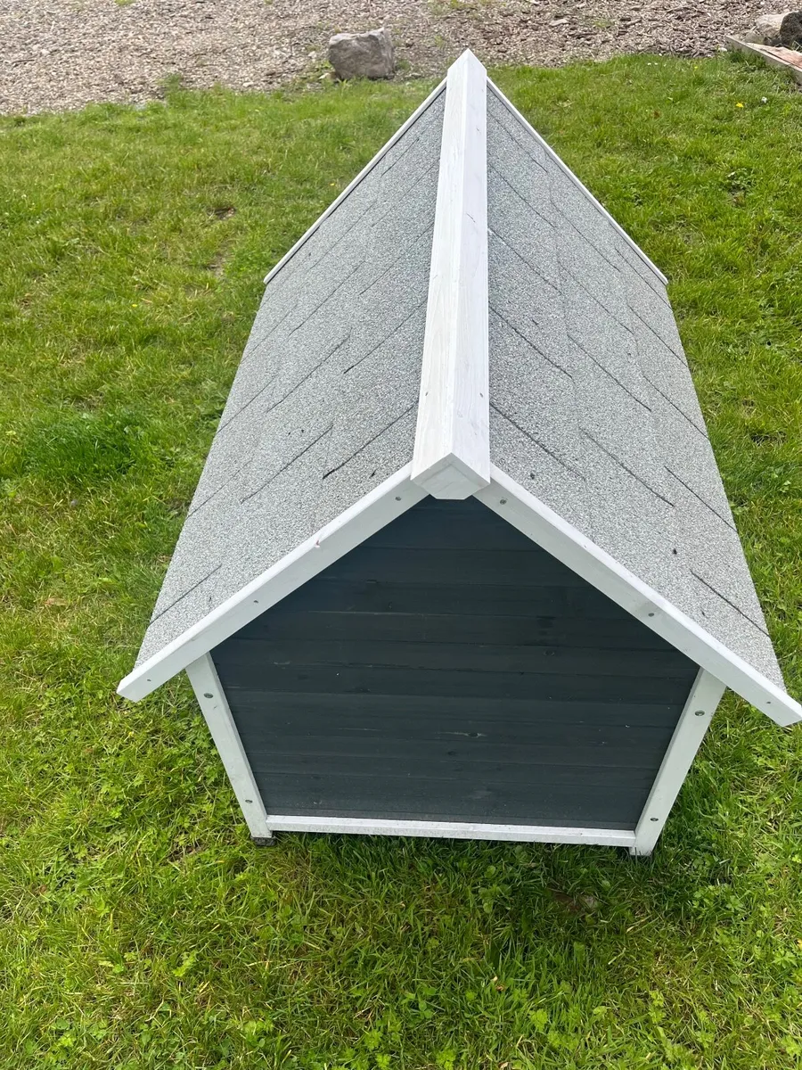 XL Dog House Kennel - As New Extra Large - Image 4