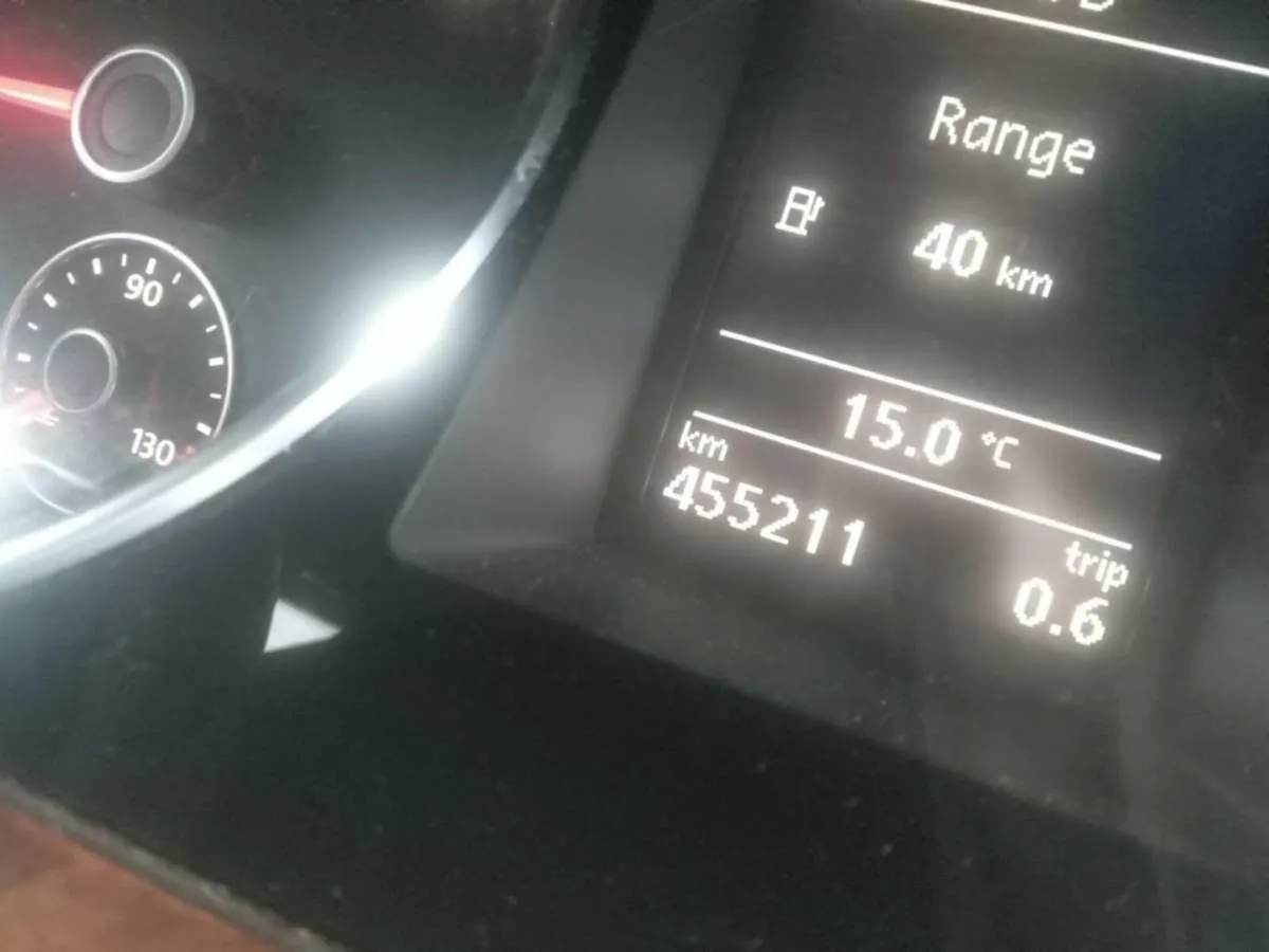 09 vw passat  blue motion - Image 2