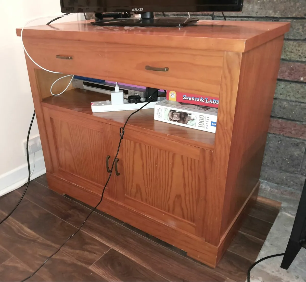 TV unit - Image 2