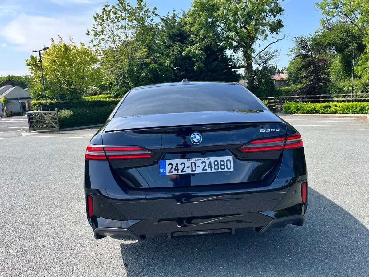 242 D BMW 530e M Sport Pro - Tech Pack - Image 4