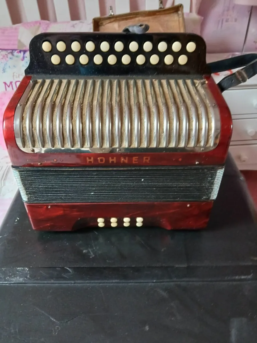Musical instruments - Image 2