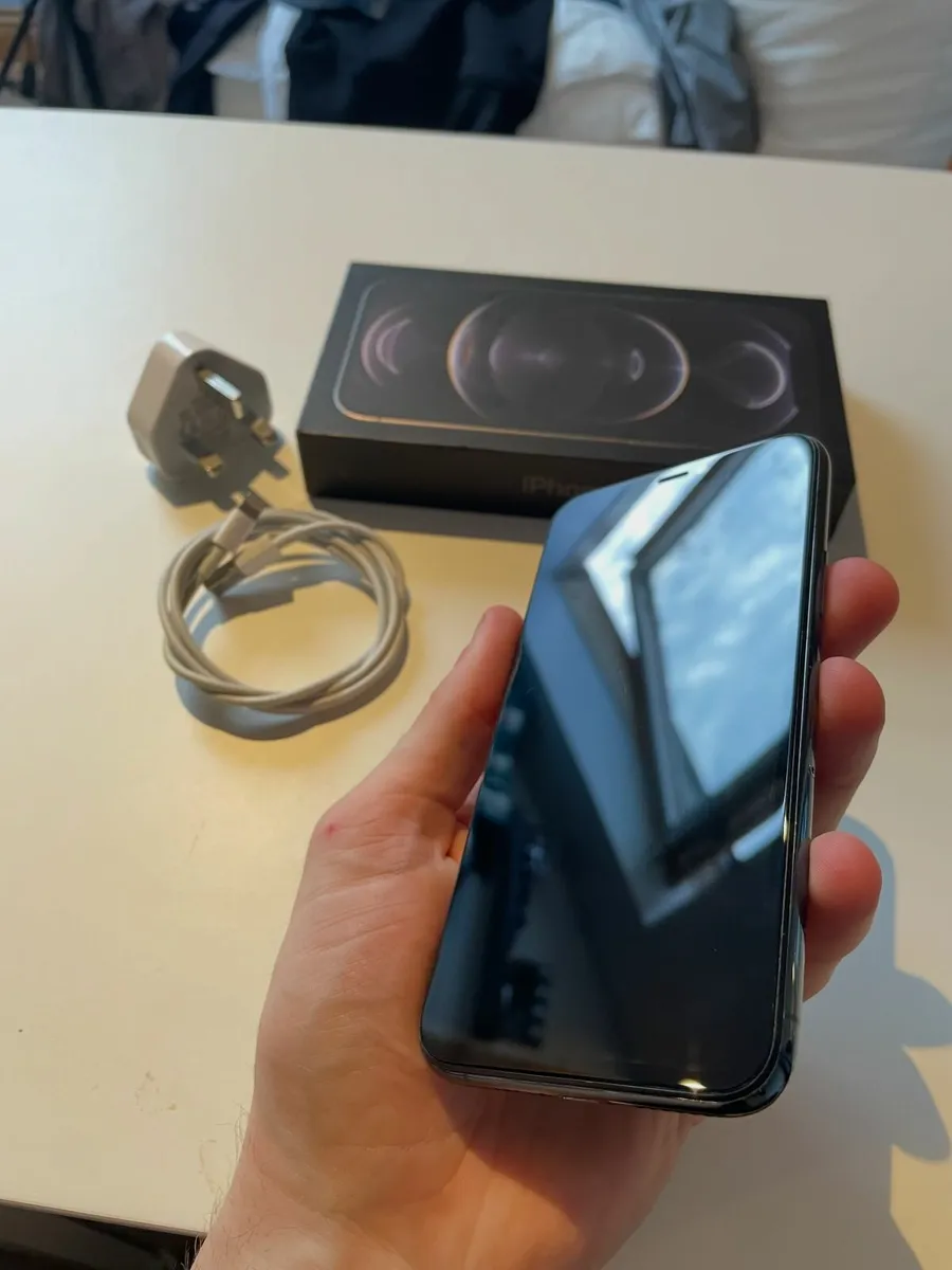 iPhone 11 Pro 64GB - Image 2