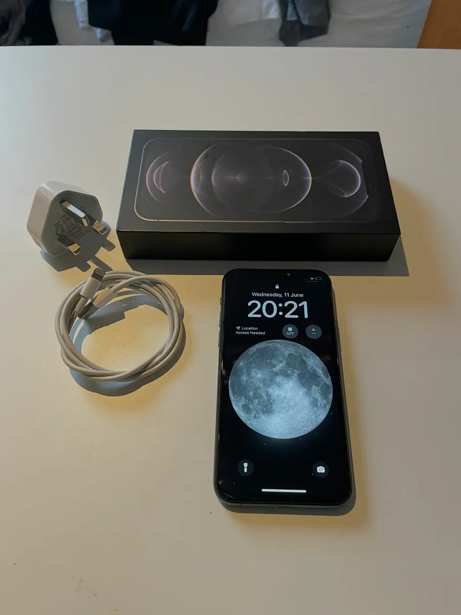 iPhone 11 Pro 64GB - Image 4