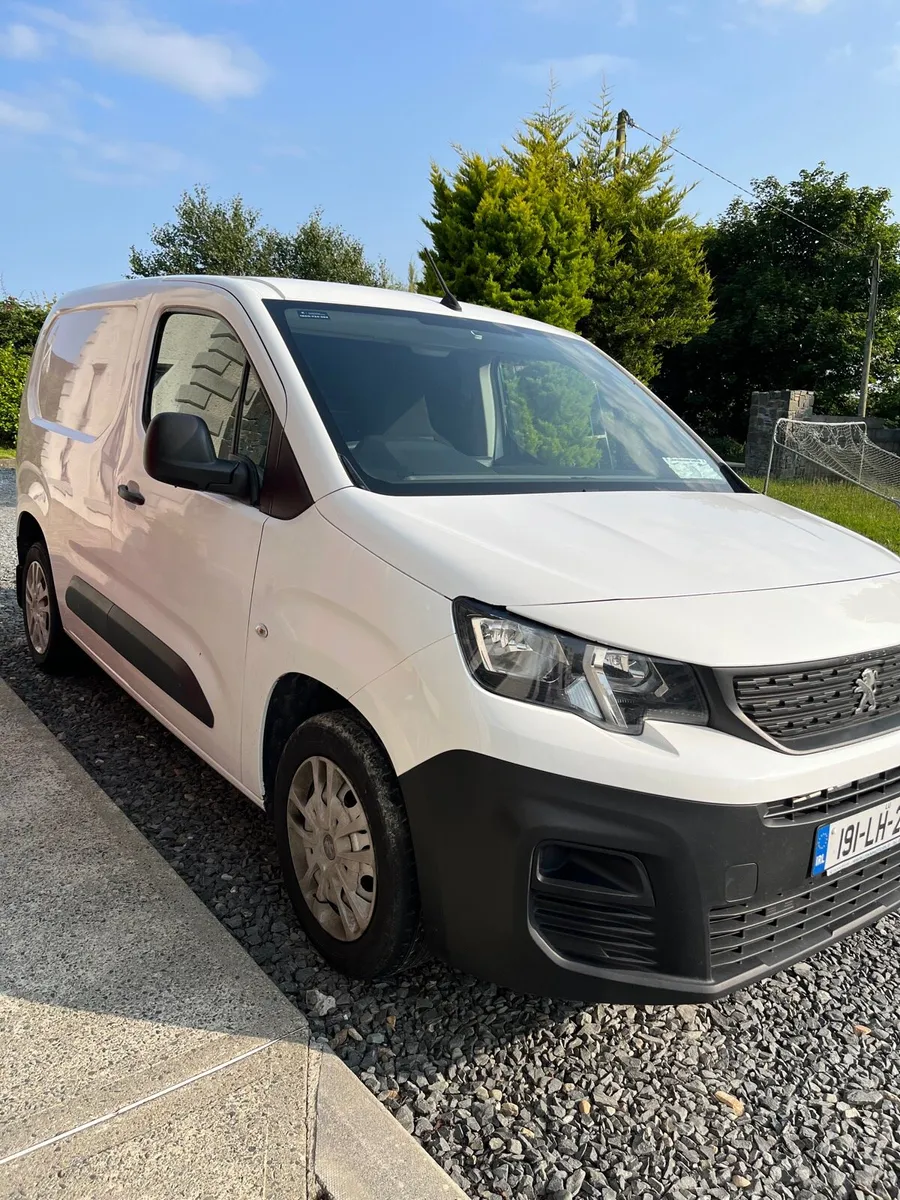 2019 Peugeot partner - Image 1