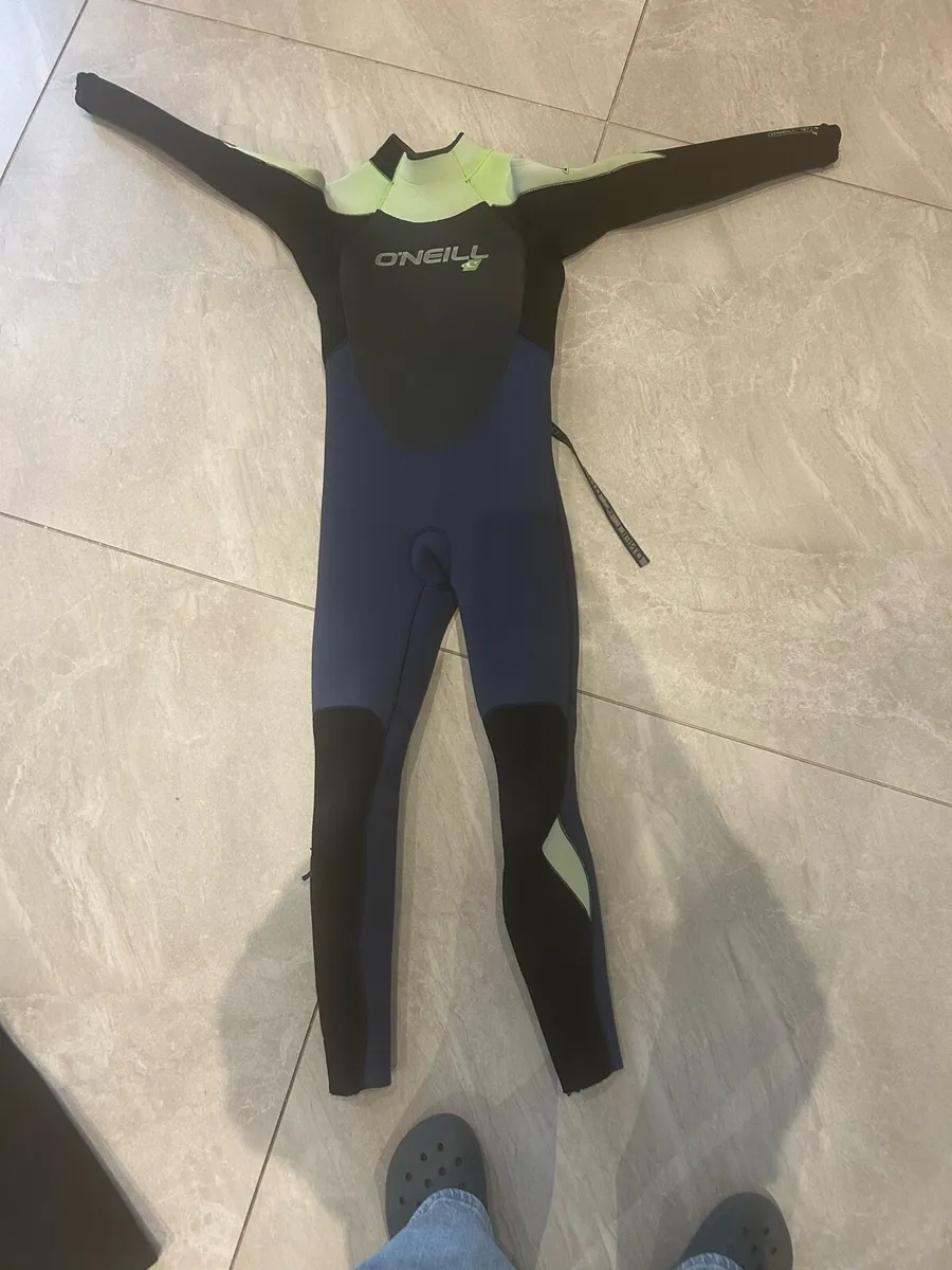 O’Neill Kids winter wetsuit 5:4 m size 12 - Image 1
