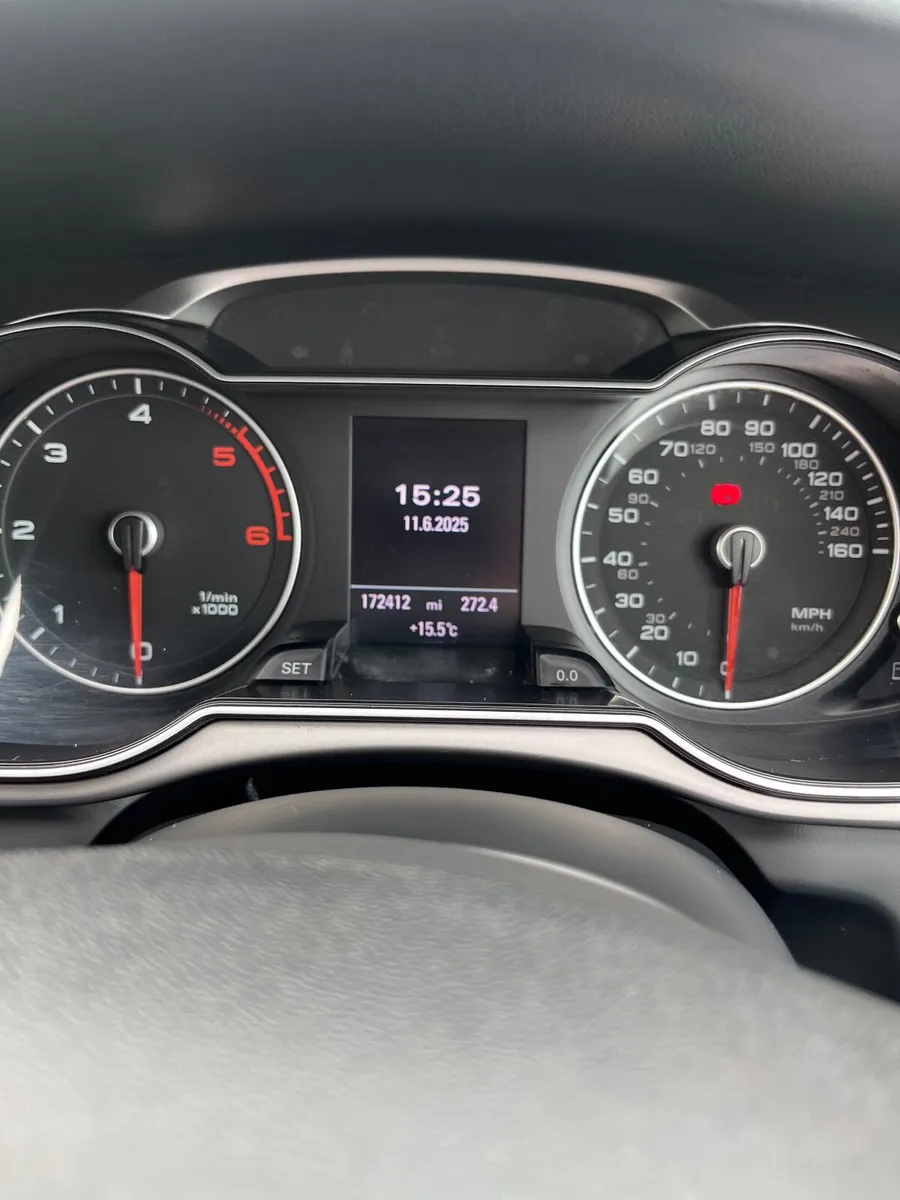 Audi A4 2013 - Image 2