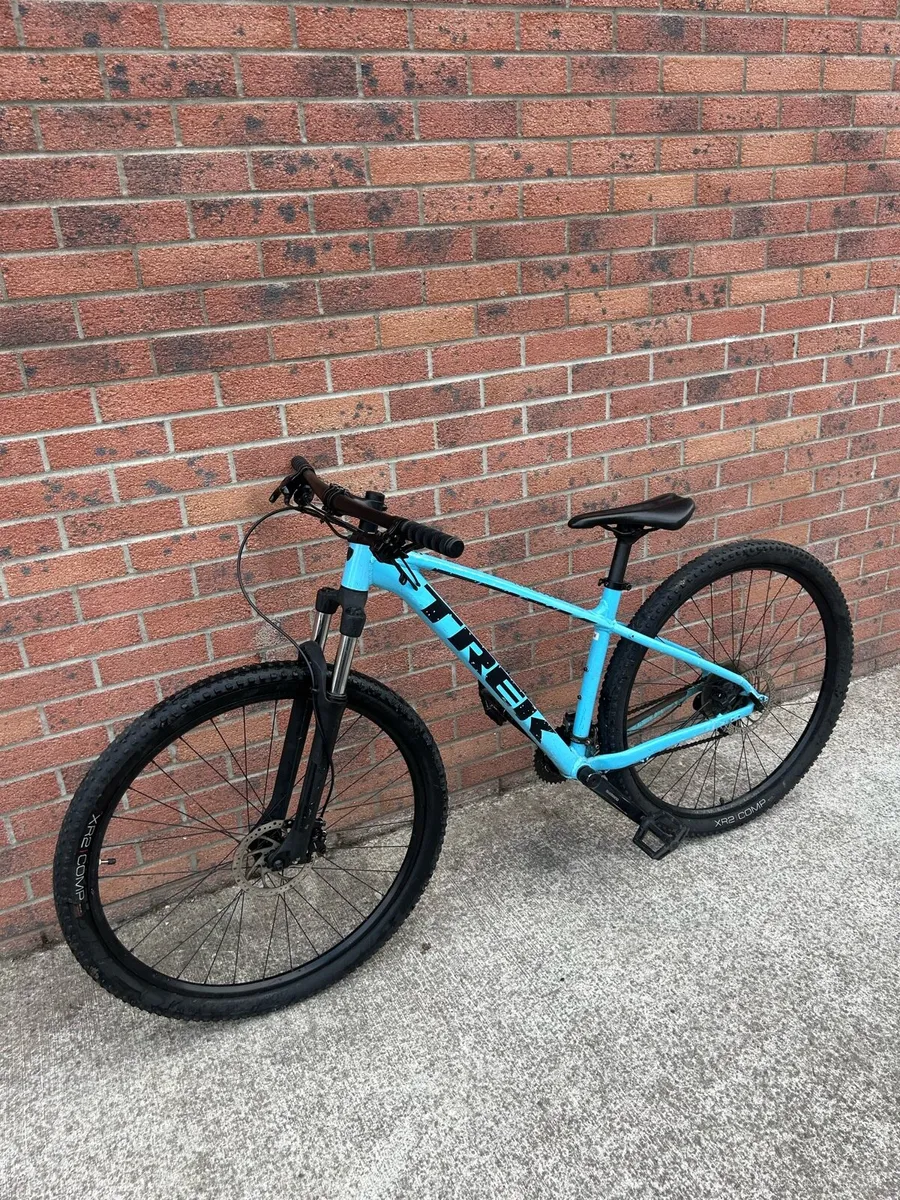 Trek Marlin 5 Mountain Bike - Image 2