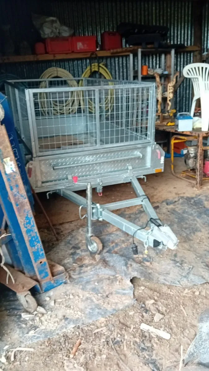 STOLEN!! Unusual virtually brand new 7X4 Trailer - Image 4
