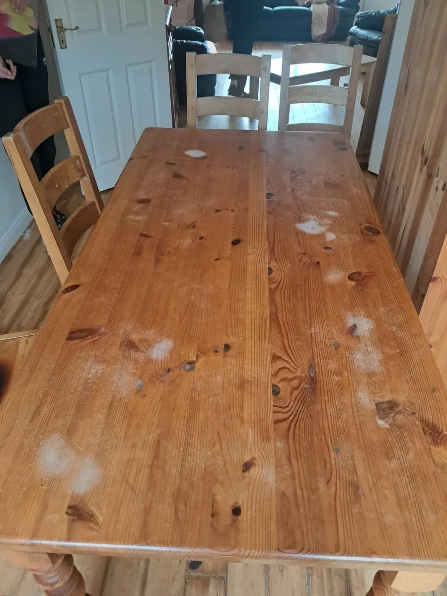 Dining table  and chairs - Image 1