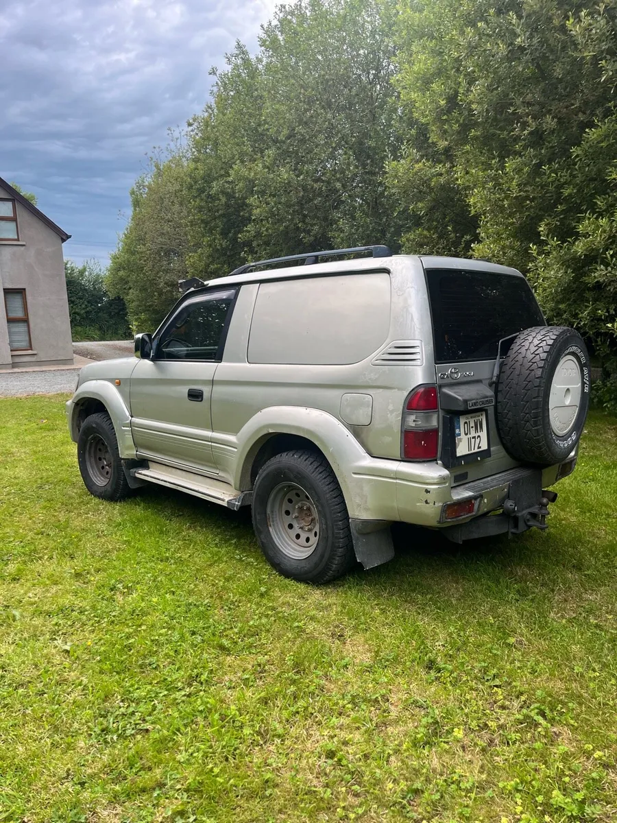 2001 Toyota Landcruiser - Image 2