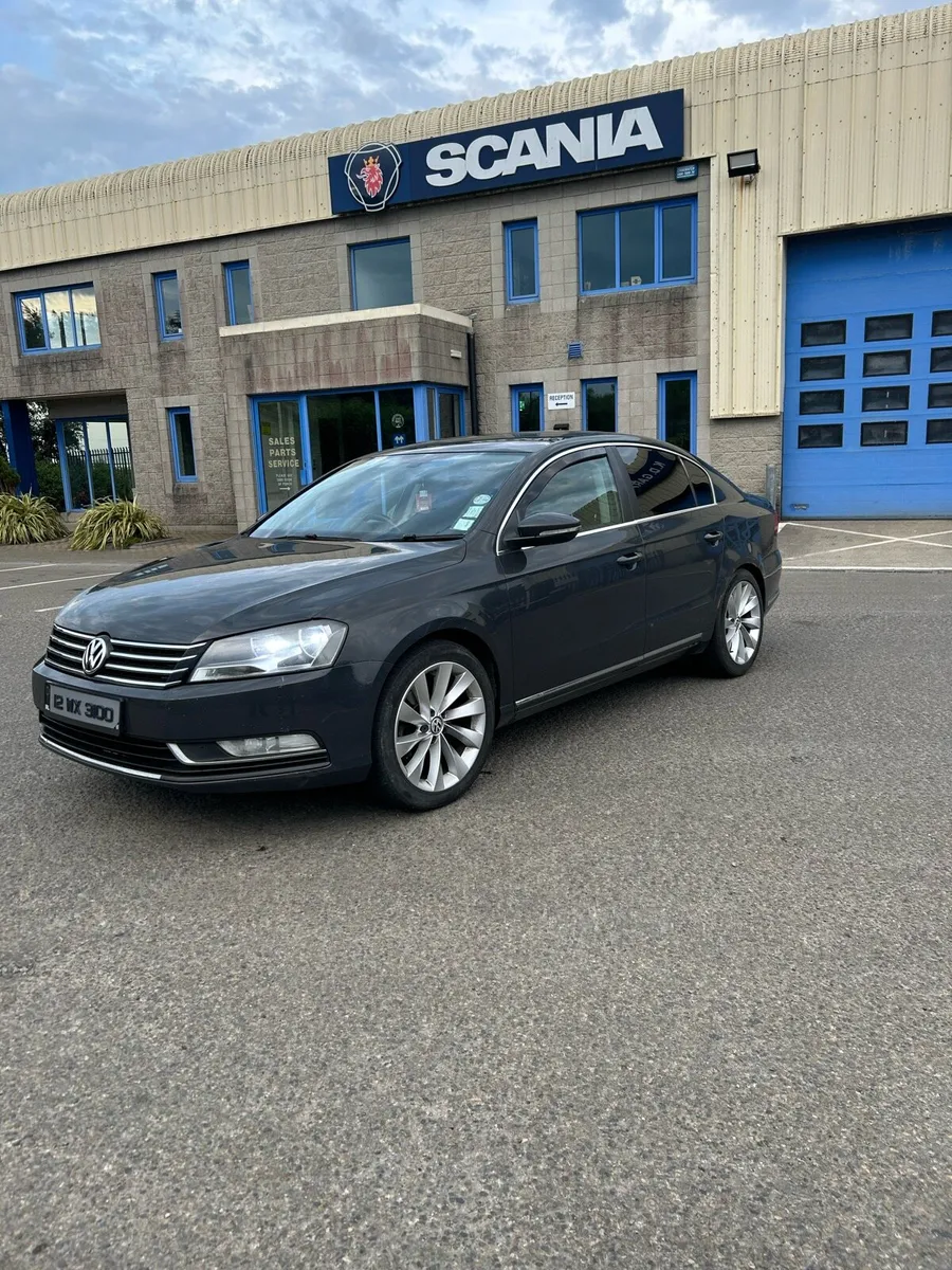 Volkswagen Passat - Image 1