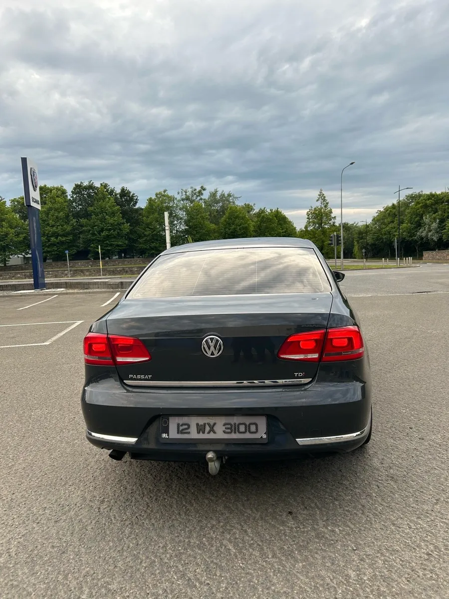 Volkswagen Passat - Image 4