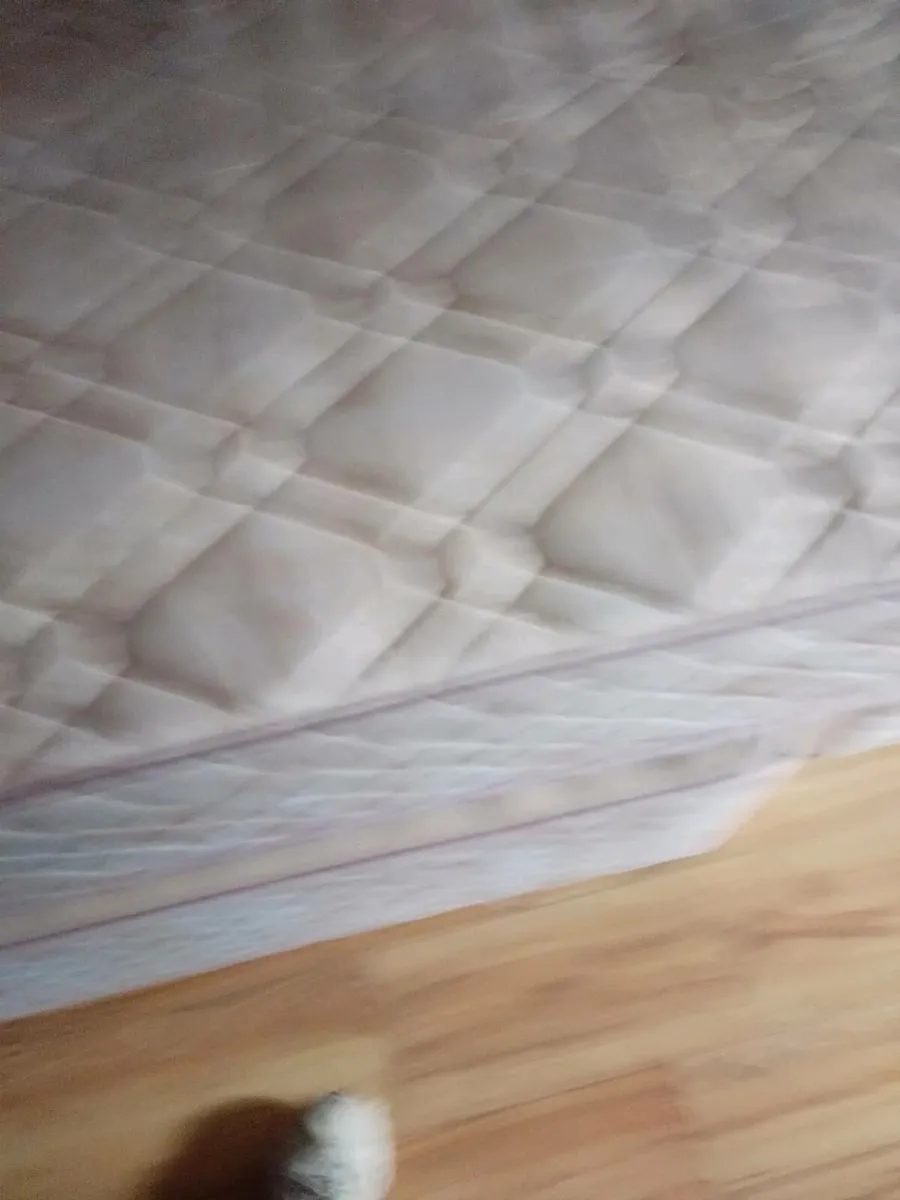 Double bed and mattress - Image 4