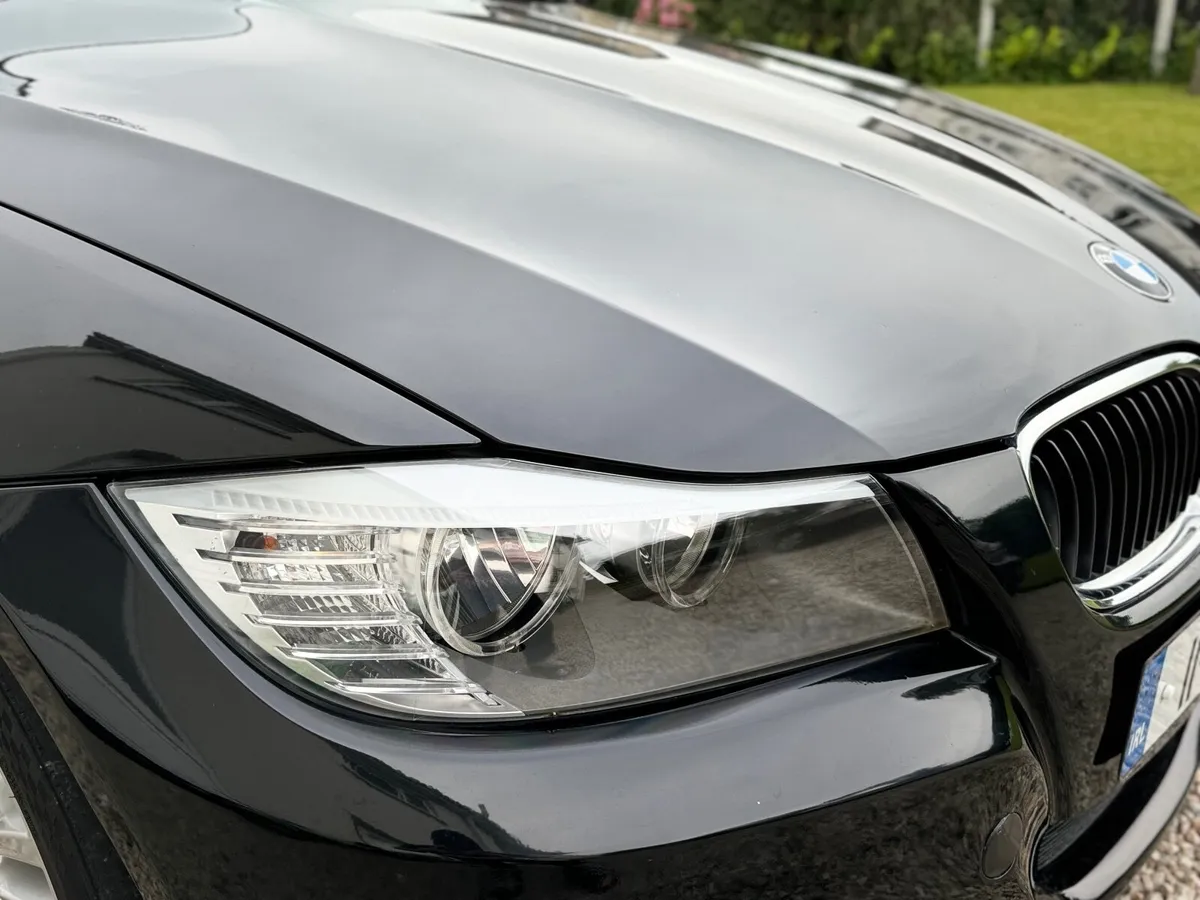 BMW 3-Series - 2.0 DIESEL - 2011-PERFECT CONDITION - Image 3