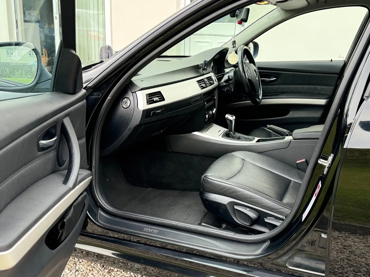 BMW E90- NCT- 2.0 DIESEL - 190 KM - 2011 - Image 4