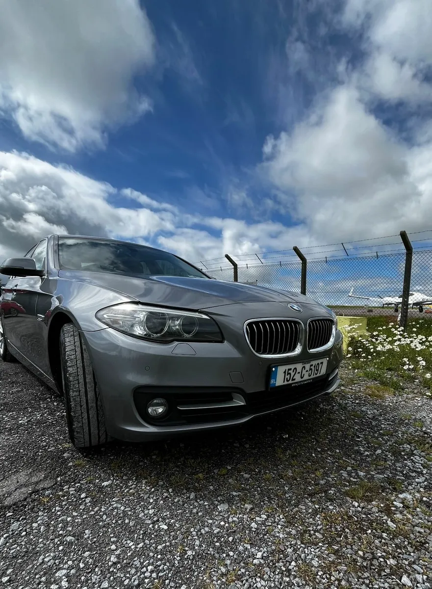 BMW 5-Series 2015 - Image 2