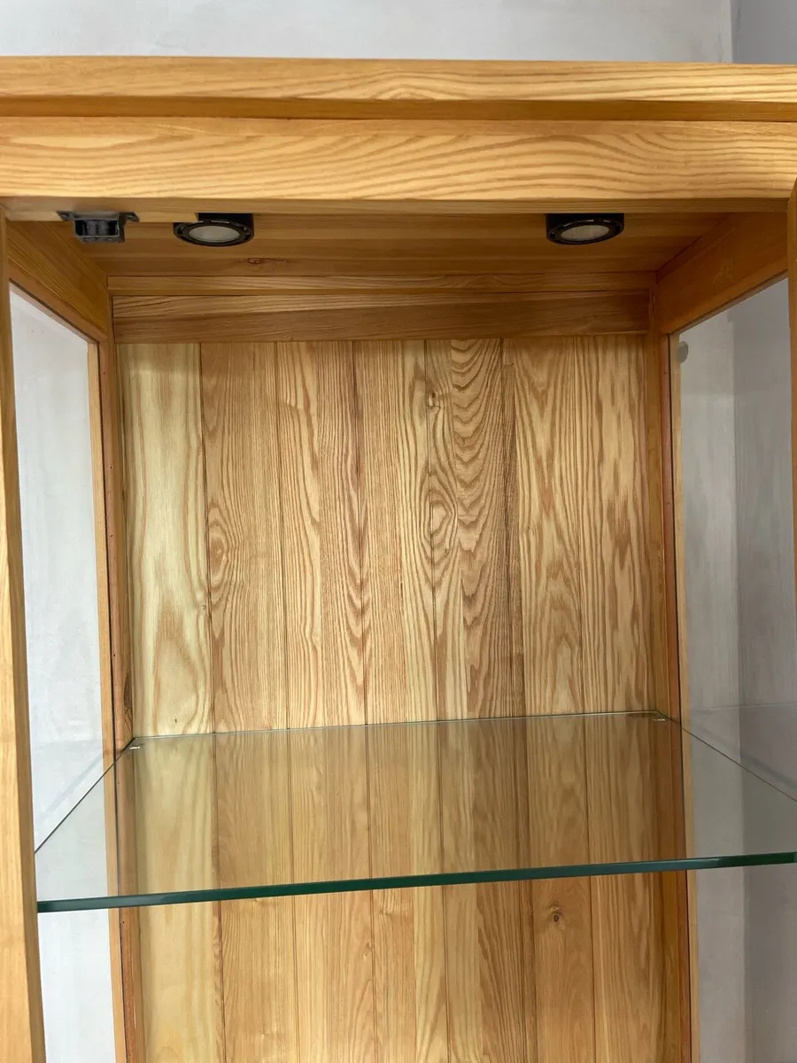 Display cabinet - Image 2