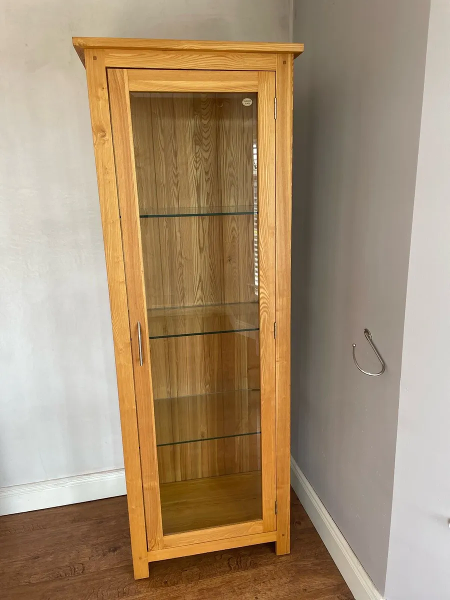 Display cabinet - Image 1