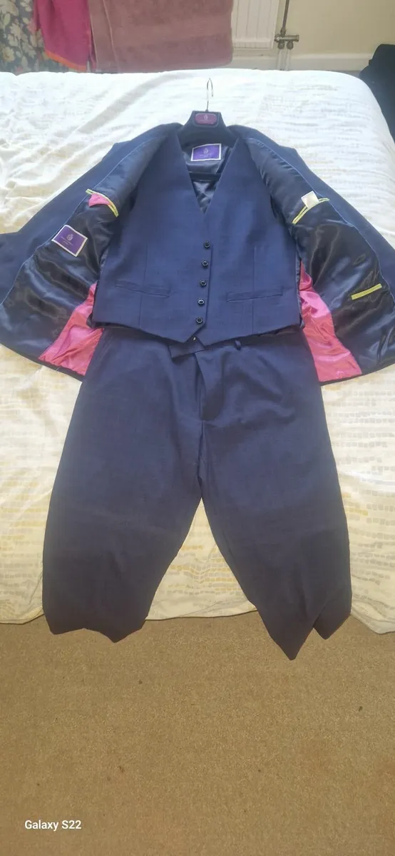 Mens suit - Image 3