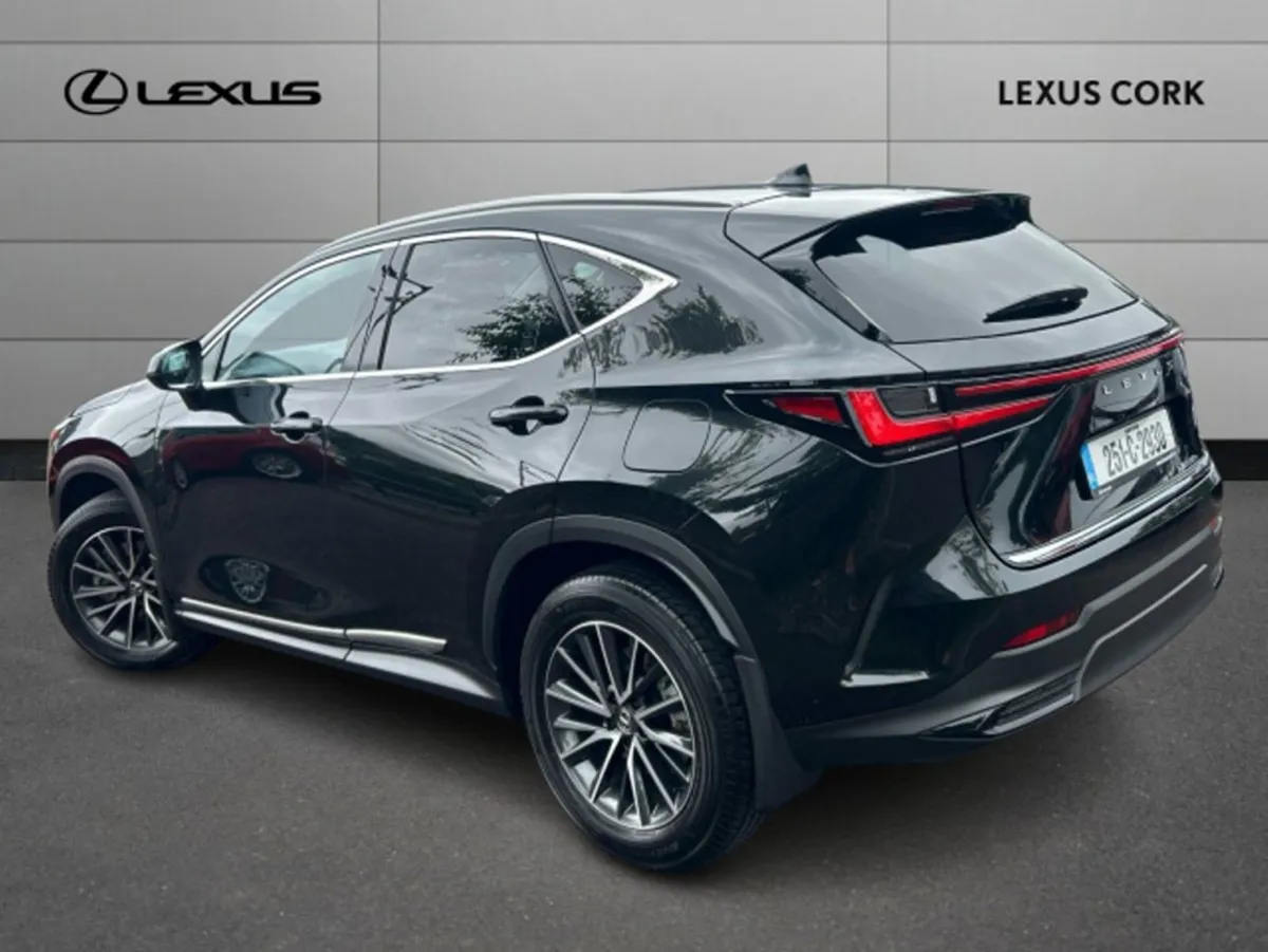 Lexus NX 300h Nx450h  executive - Image 4