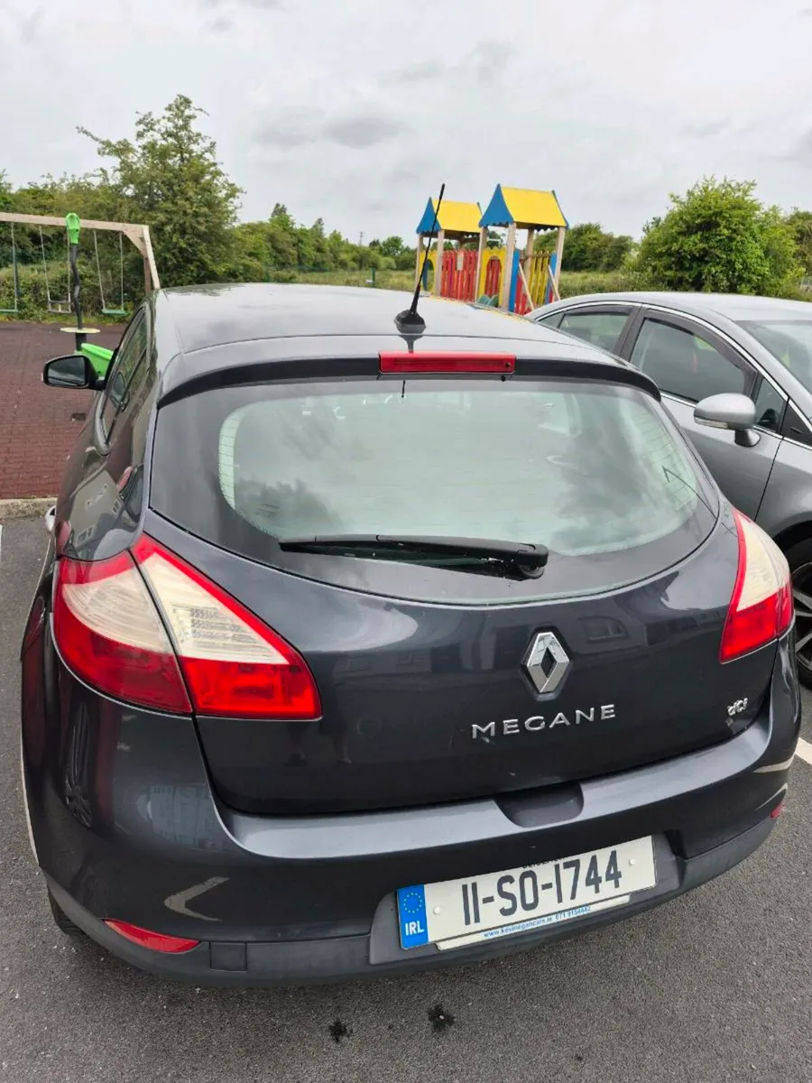 Megane  Hatchback 2011 - Image 1