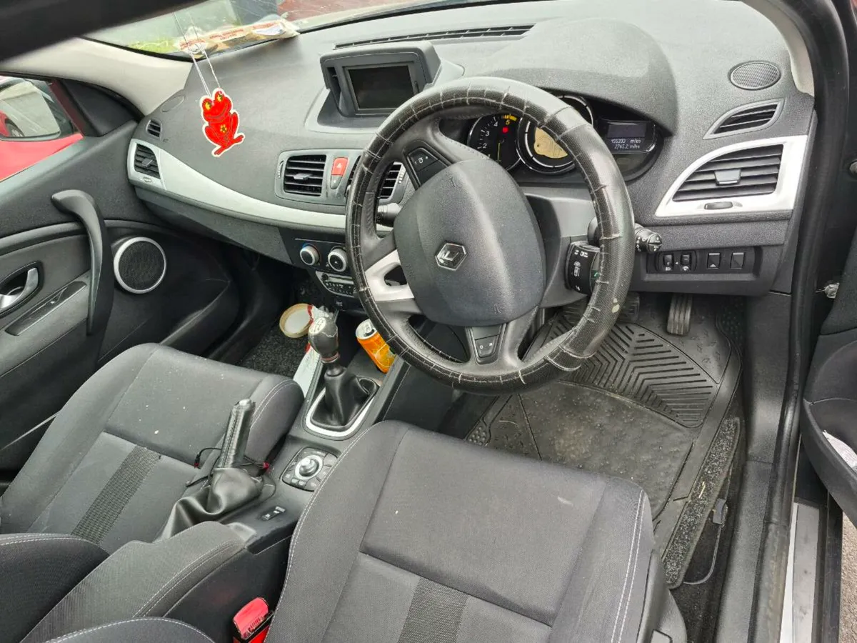 Megane  Hatchback 2011 - Image 3