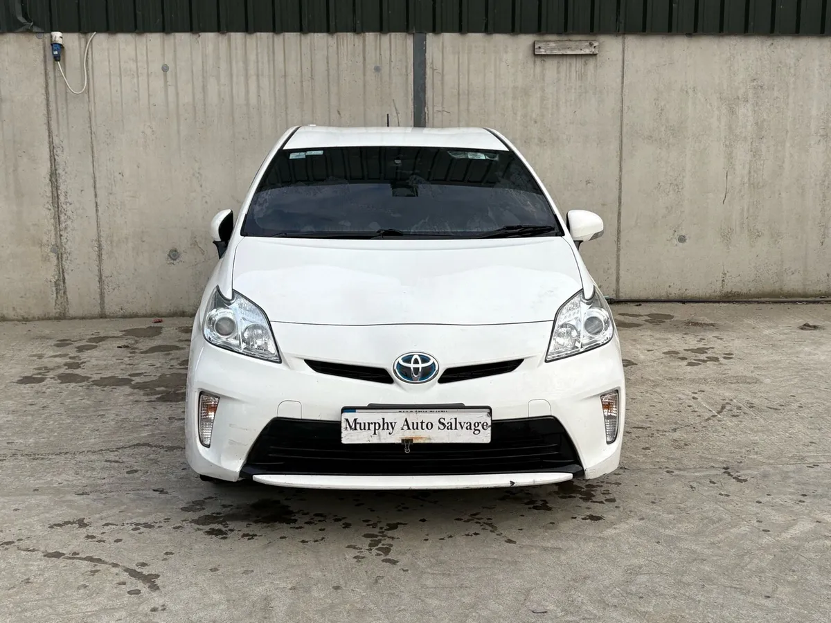 2016 Toyota Prius for parts - Image 1