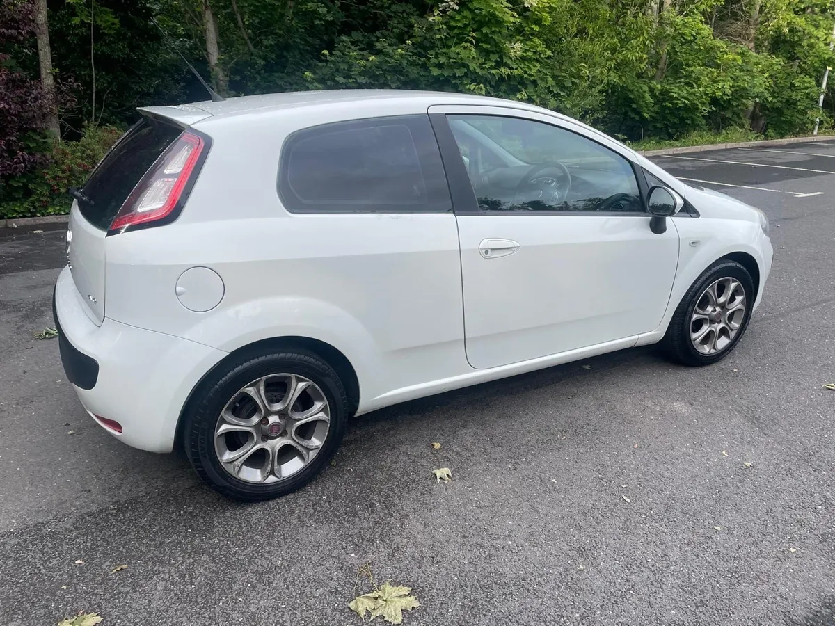 Fiat Punto Evo 2010 1.4 Petrol - Image 3